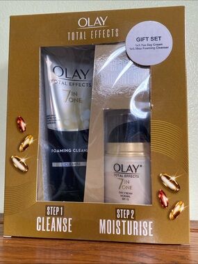 OLAY Total Effects Skincare Duo 7 In One Cleanse Moisturize